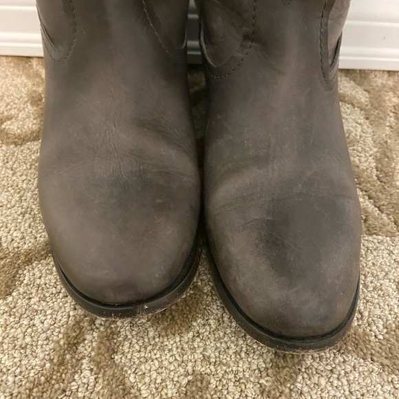Frye | Melissa boot. Size 6.5 B. Gray. Knee high. Leather. - Picture 10 of 10